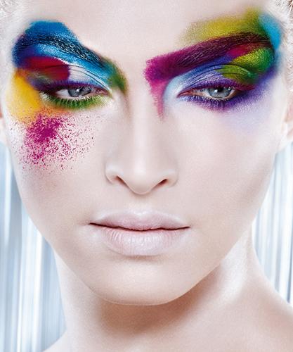 Beauty Culture - Kristina Semenovskaia © 2005 Tyen