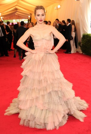 Suki Waterhouse in Burberry