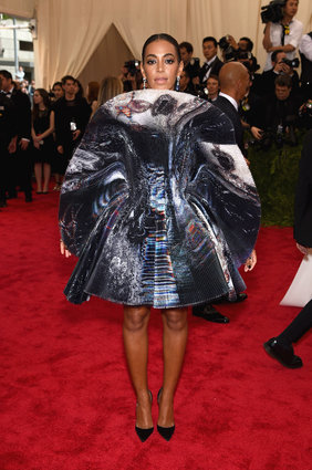 Solange Knowles in Giles Deacon